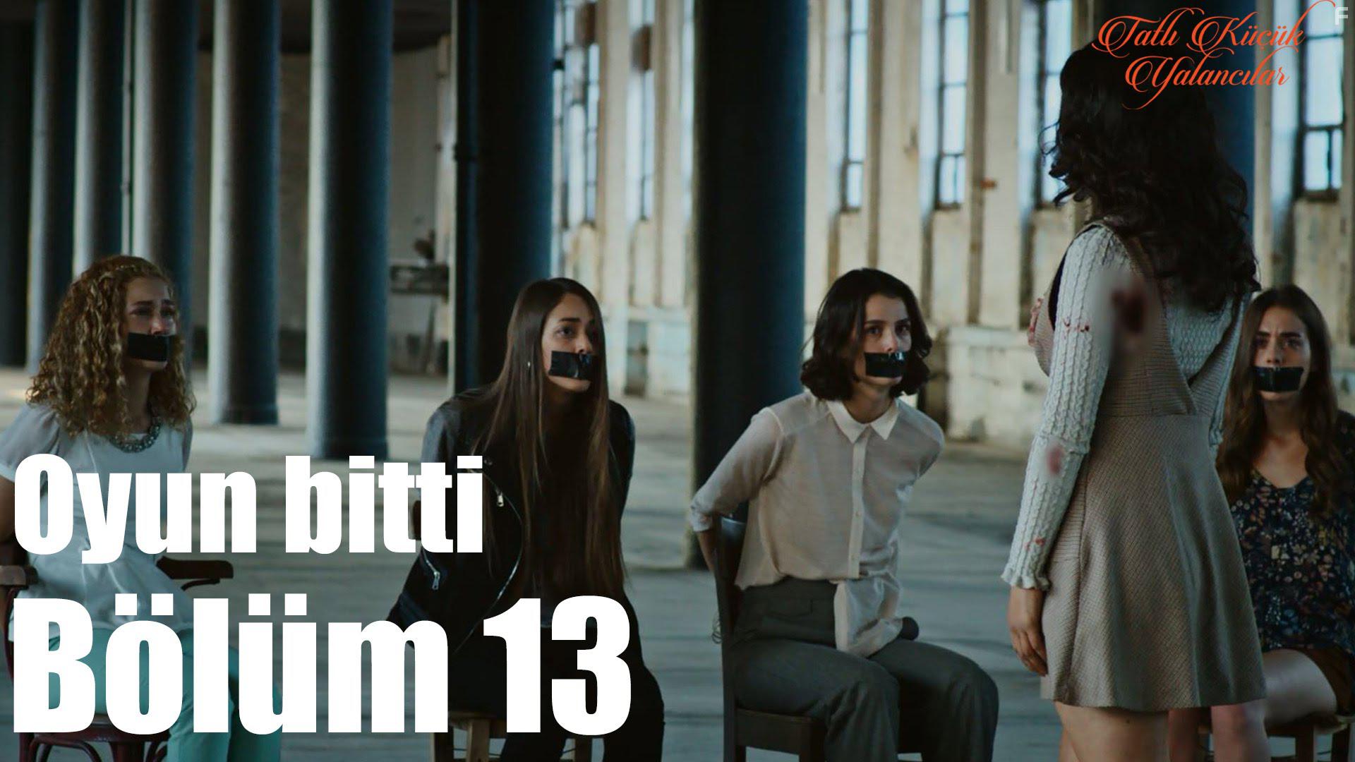 Dilan iek Deniz, Bensu Soral, Bsra Develi, and Melisa Senolsun in Tatli Kk Yalancilar (2015)