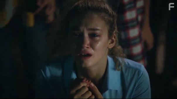 Melisa Senolsun in Tatli Kk Yalancilar (2015)