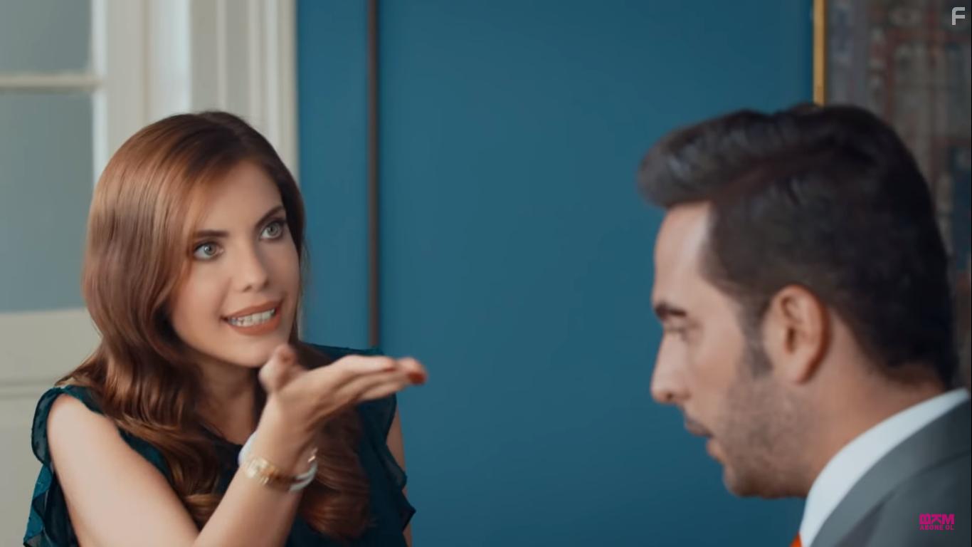 Oguzhan Ko and Eda Ece in Yol Arkadasim (2017)