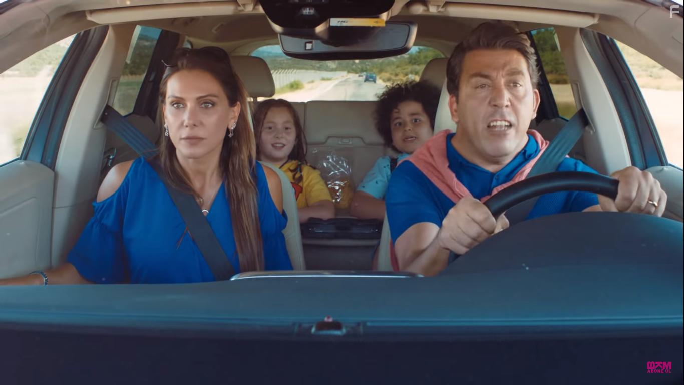 Emre Kinay in Yol Arkadasim (2017)