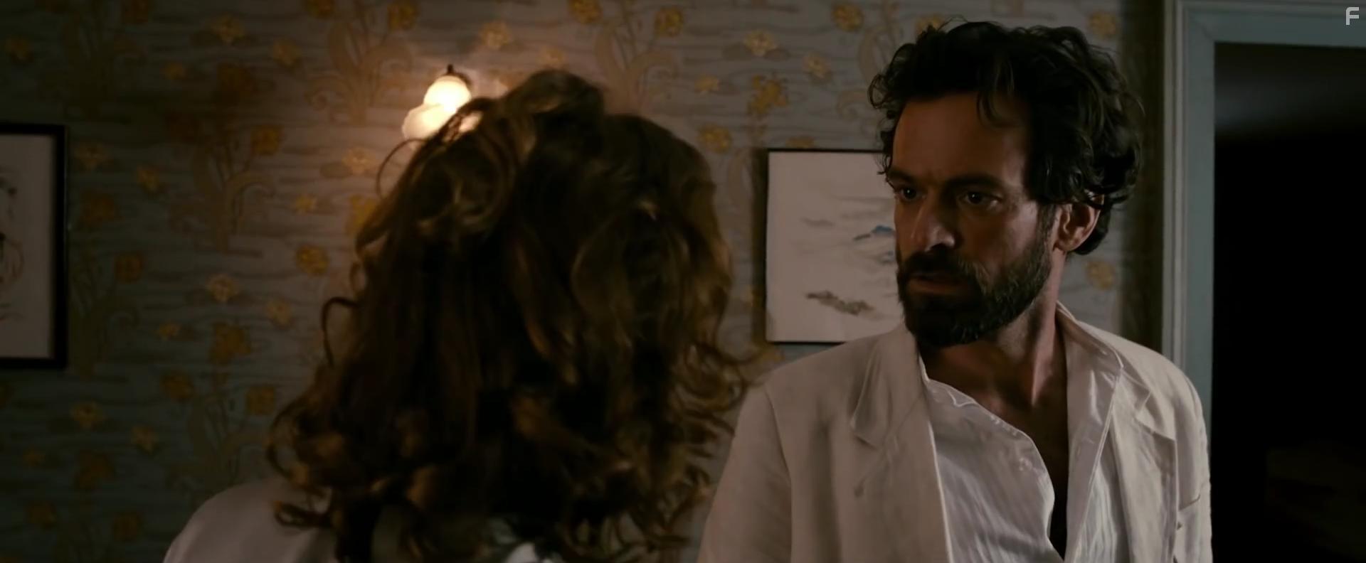 Romain Duris and Cline Sallette in Cessez-le-feu (2016)