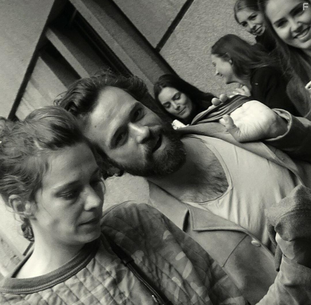 Romain Duris and Cline Sallette in Cessez-le-feu (2016)