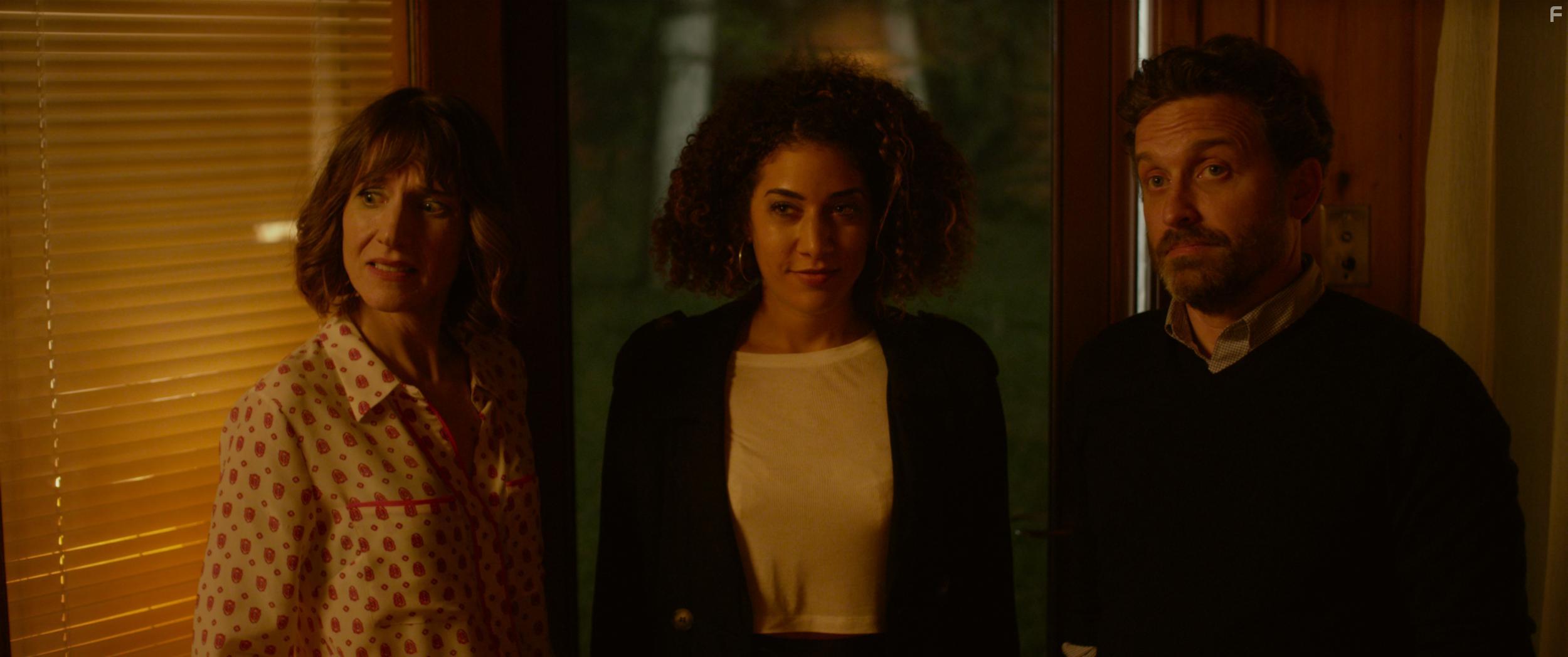 Rob Benedict, Seana Kofoed, and Marielle Scott in 30 Miles from Nowhere (2018)