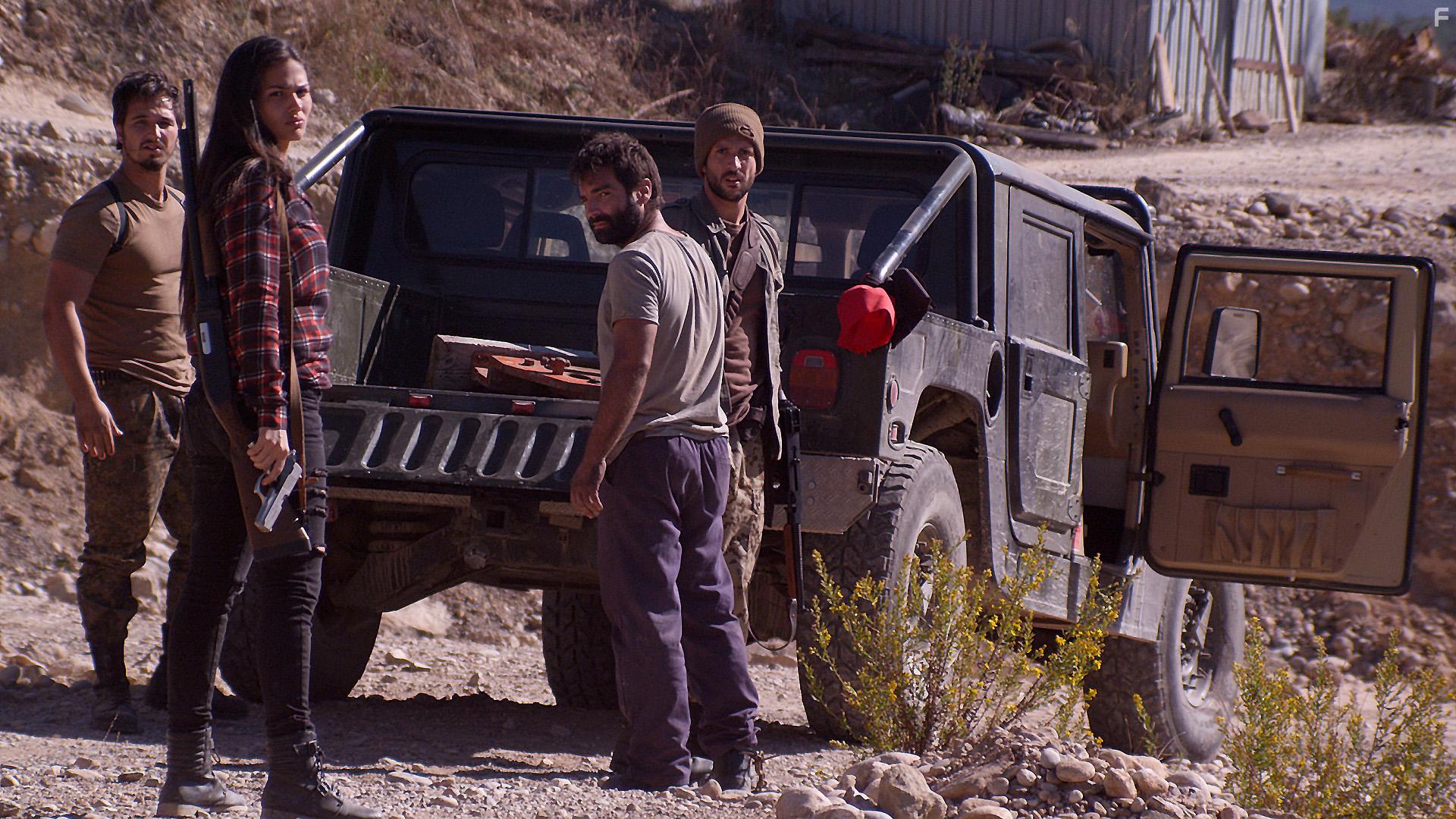 Sara Slamo and Fernando Corral in The Glorious Seven (2019)