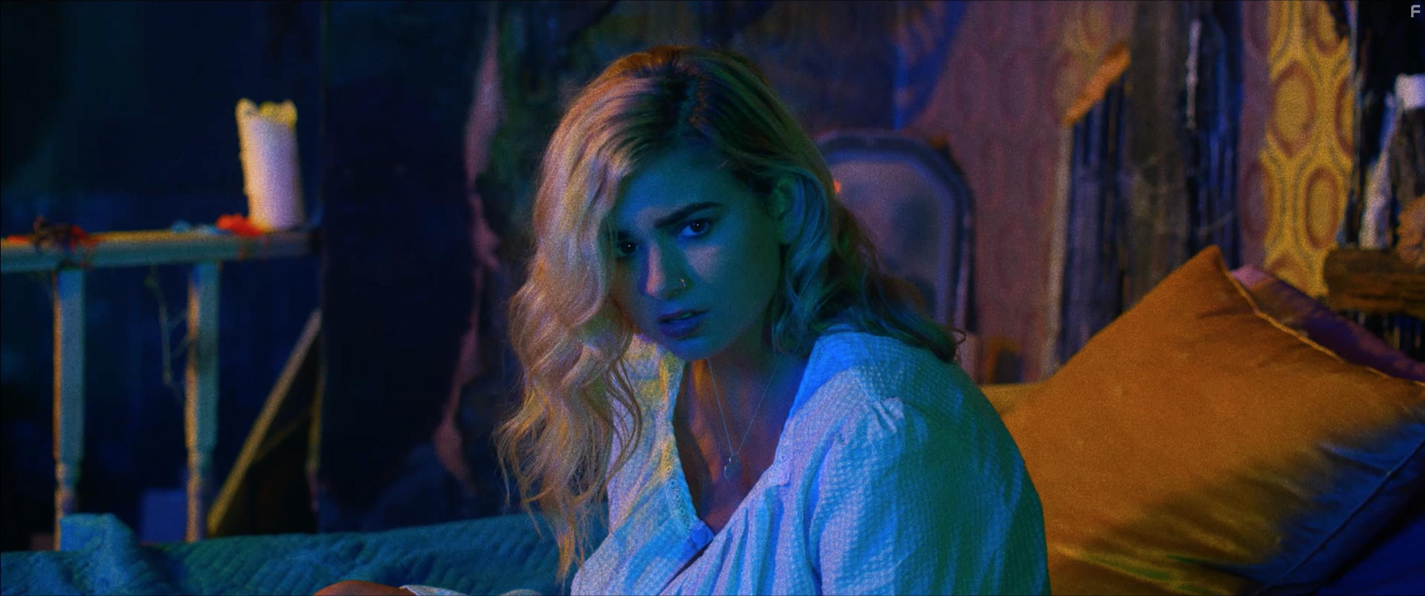 Jordan Phipps in Close Calls (2017)