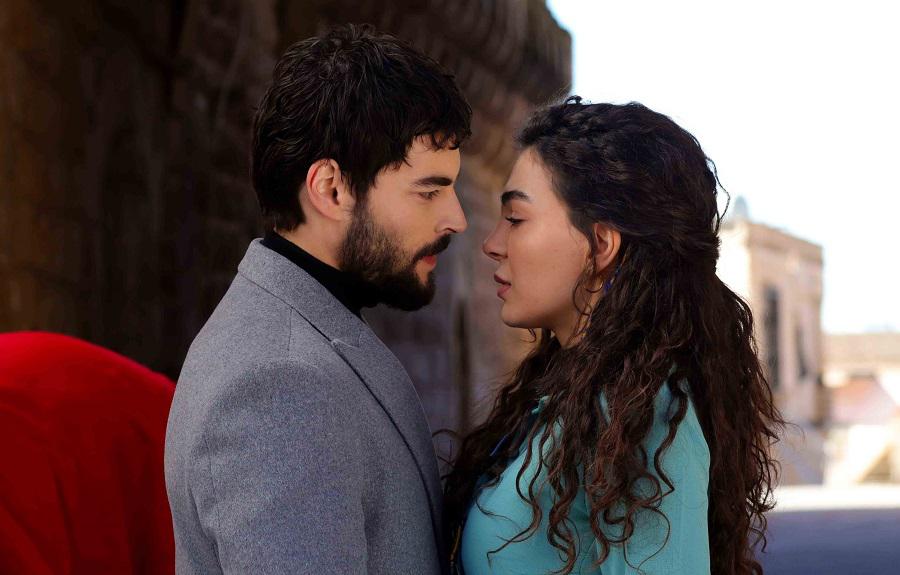 Akin Akinz and Ebru Sahin in Hercai (2019)