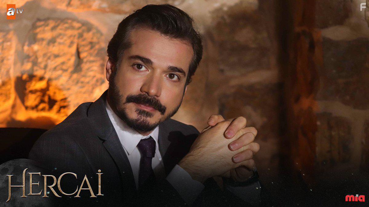 Cahit Gk in Hercai (2019)