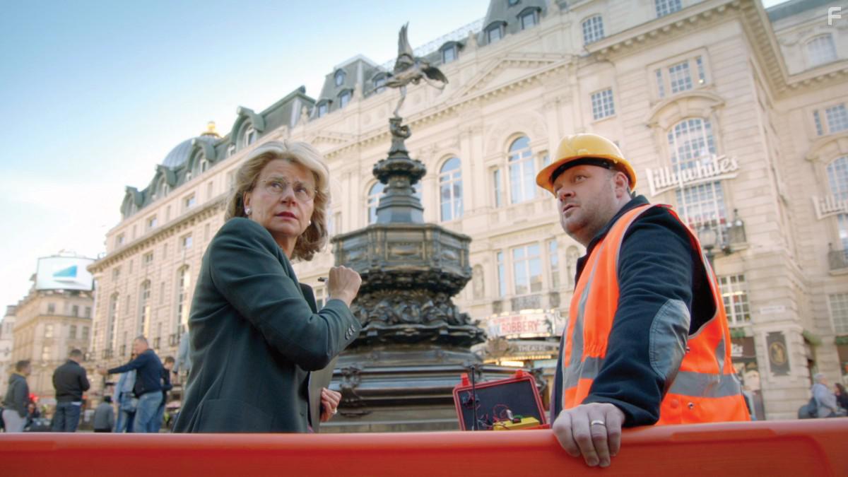 Tracey Ullman in Tracey Ullman's Show (2016)