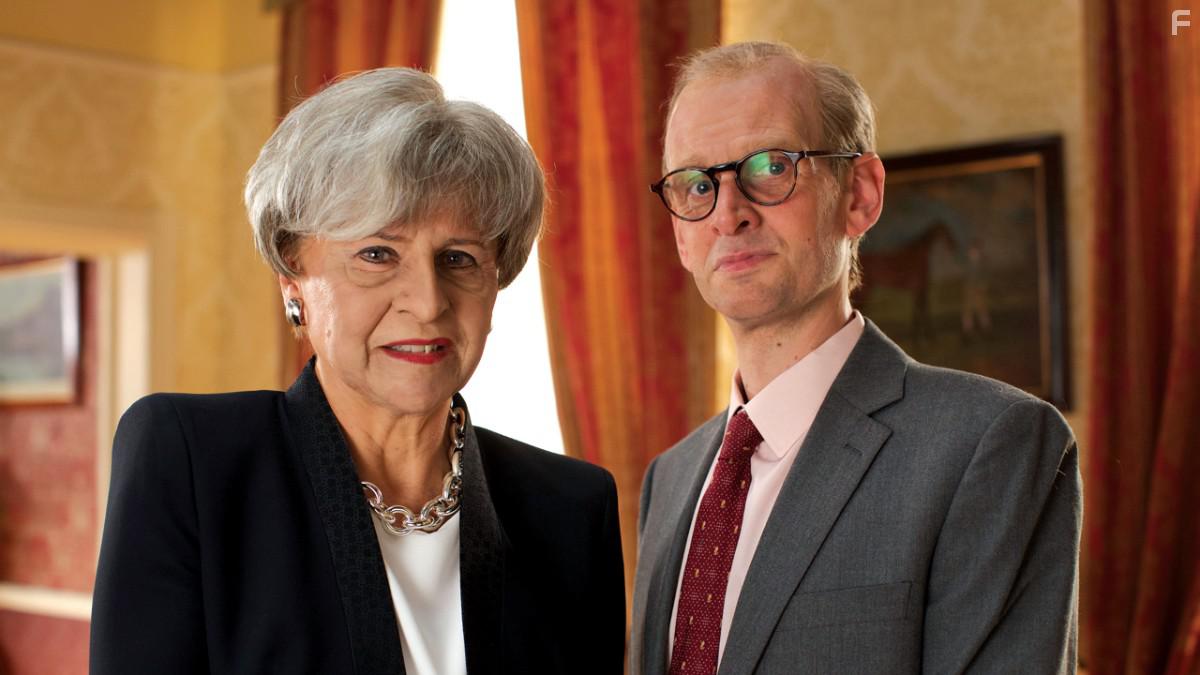 Tracey Ullman and Laurence Rickard in Tracey Ullman's Show (2016)