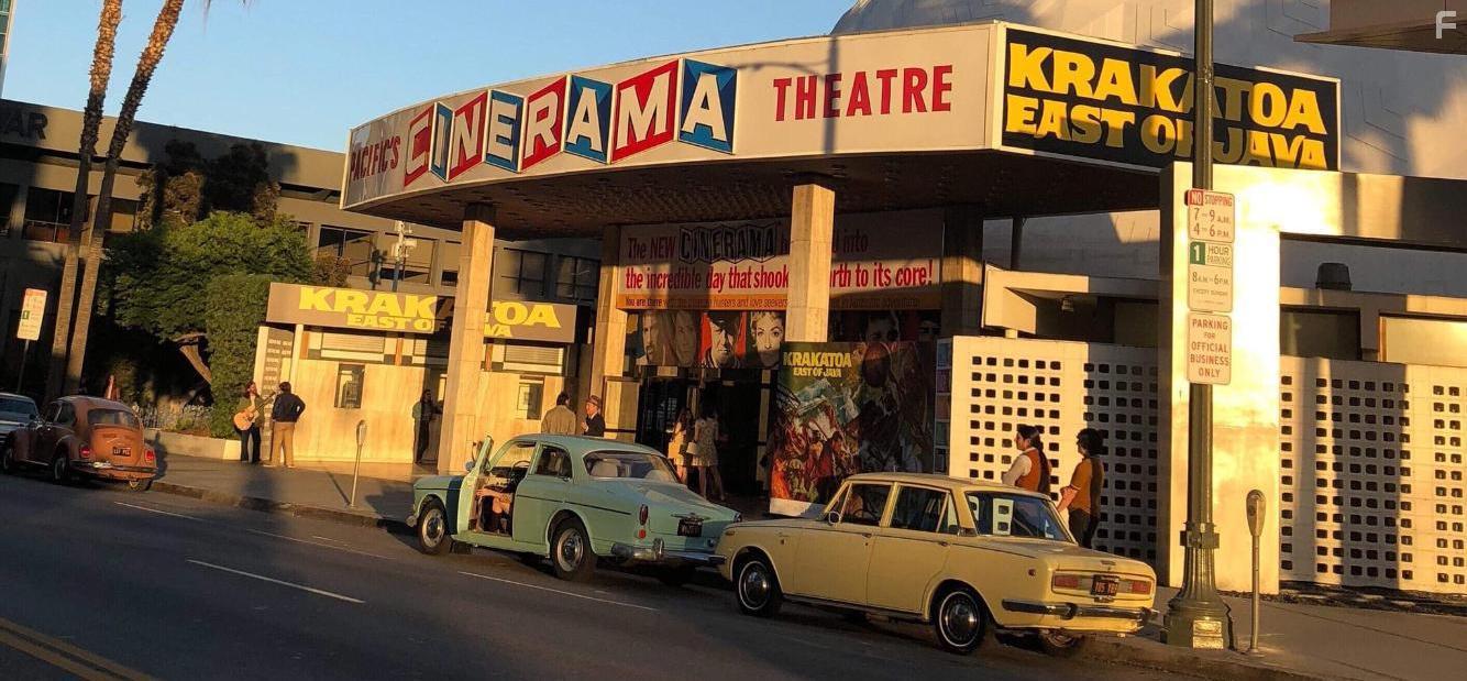 Однажды... в Голливуде #7