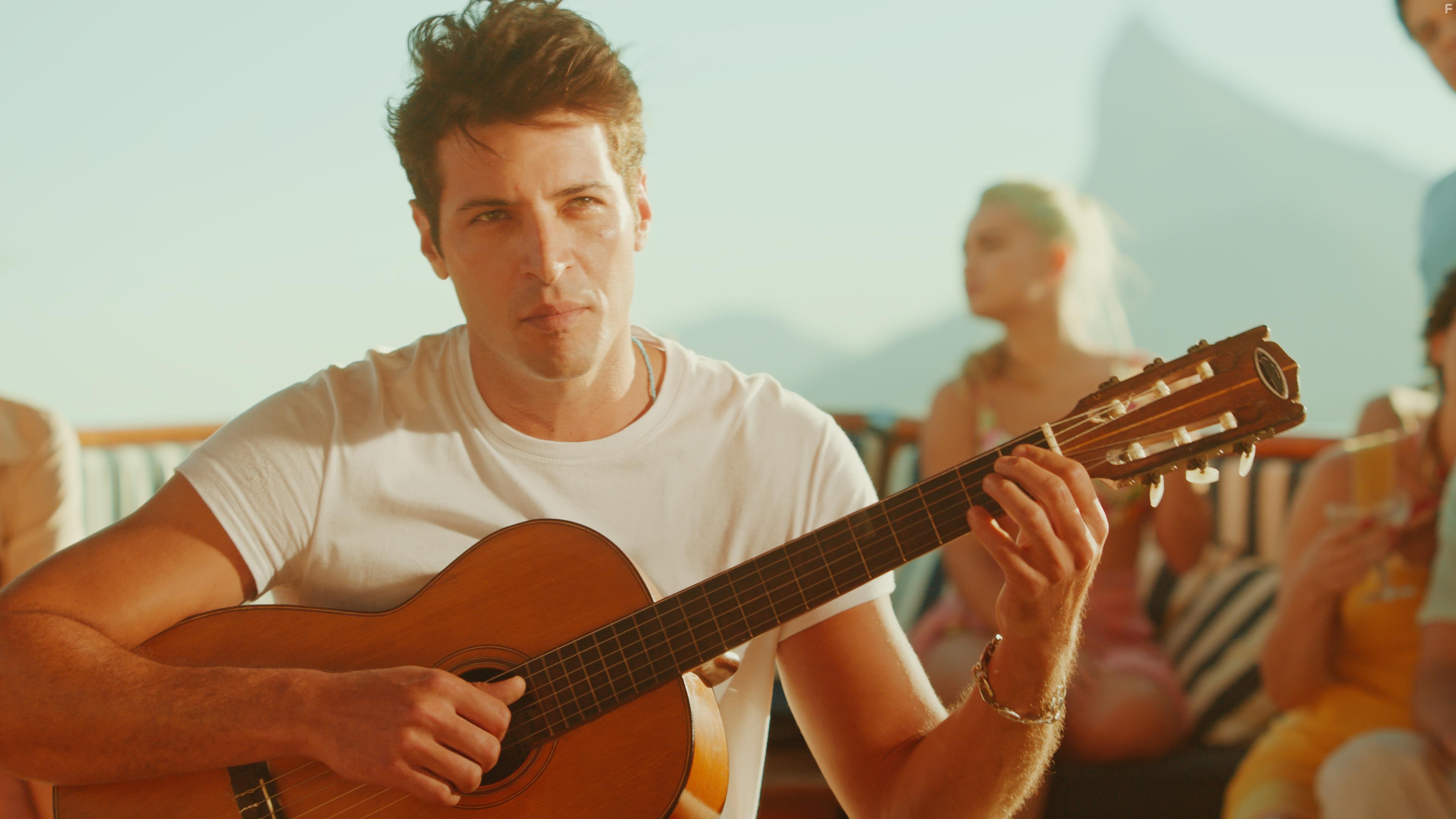 Leandro Lima in Coisa Mais Linda (2019)