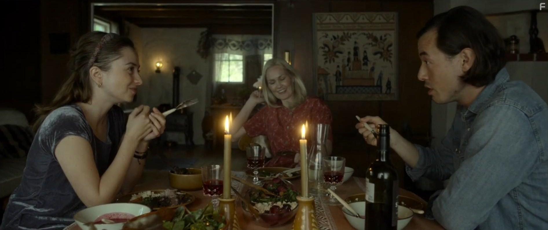 Ellen Dorrit Petersen, Peter Christoffersen, and Cosmina Stratan in Shelley (2016)