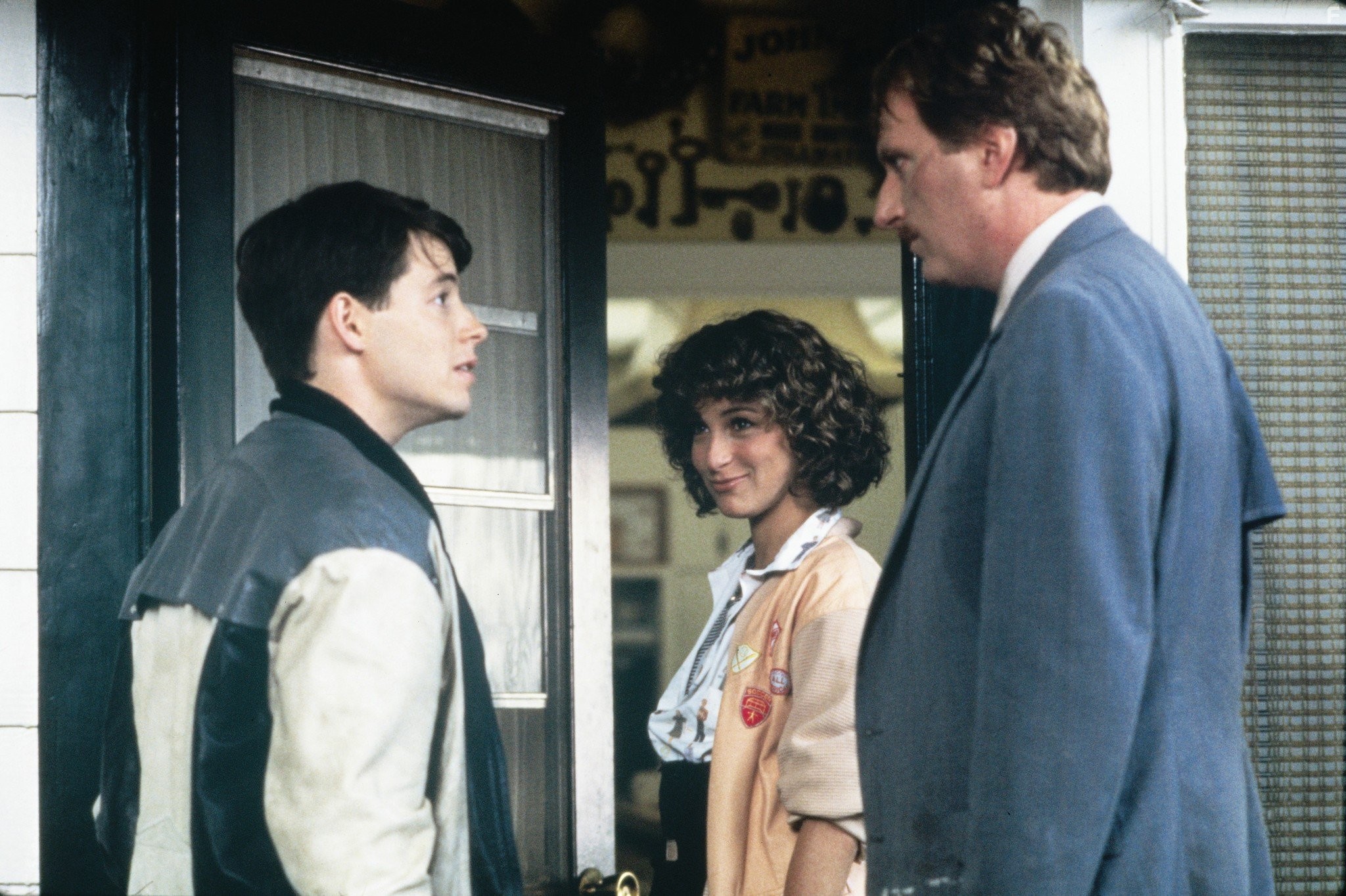 Matthew Broderick, Jennifer Grey, and Jeffrey Jones in Выходной день Ферриса Бьюллера (1986)