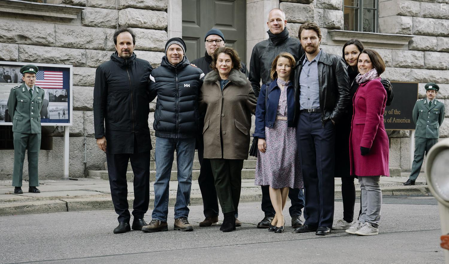 Michael Herbig, Karoline Schuch, and Friedrich Mcke in Ballon (2018)