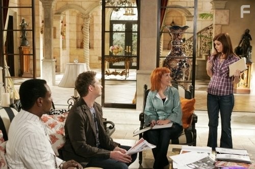 Kathy Griffin, JoAnna Garcia Swisher, Allan Louis, and David Monahan in Избалованные (2008)