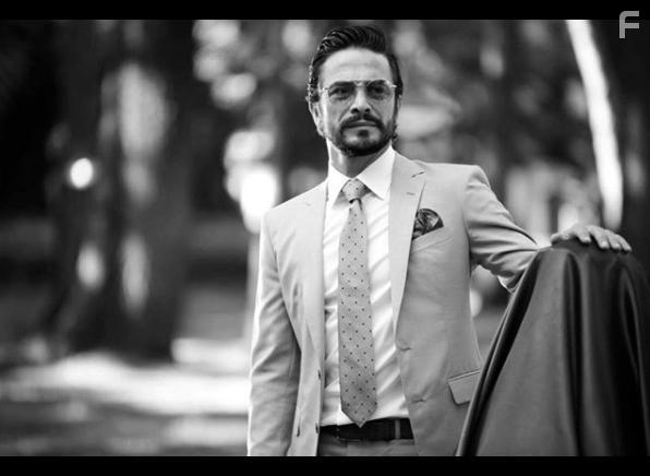 Ahmet Kural in Ailecek Saskiniz (2018)