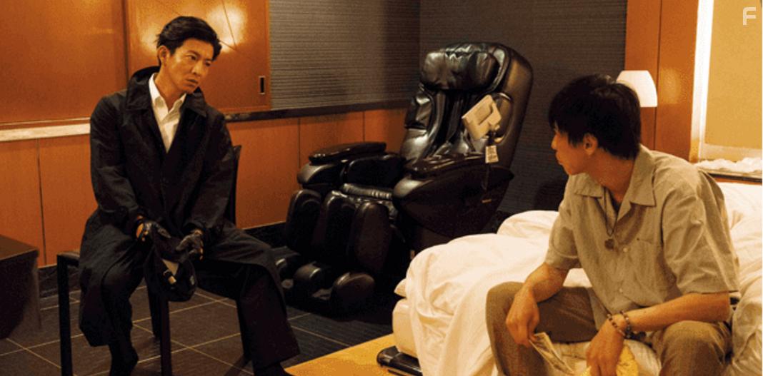 Takuya Kimura and Kji Ohkura in Kensatsu gawa no zainin (2018)