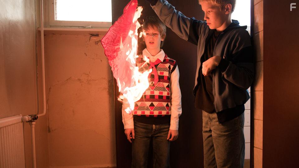 Chiron Elias Krase and Tom von Heymann in Als wir trumten (2015)