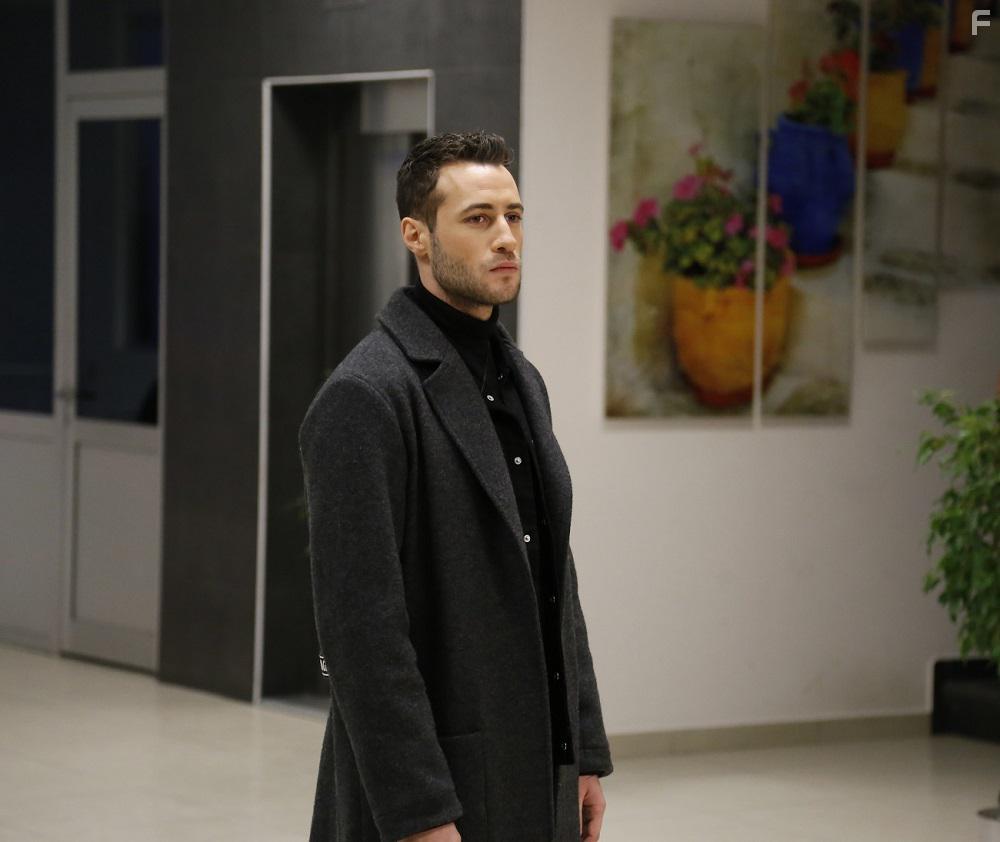 Ozan Dolunay in Zalim Istanbul: Episode #1.1 (2019)