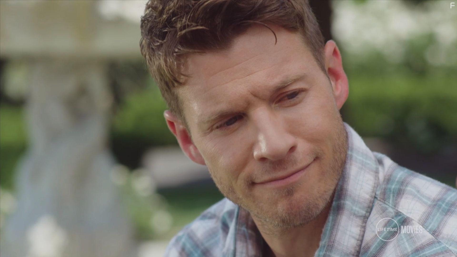 Chad Michael Collins in Home Invaders (2018)