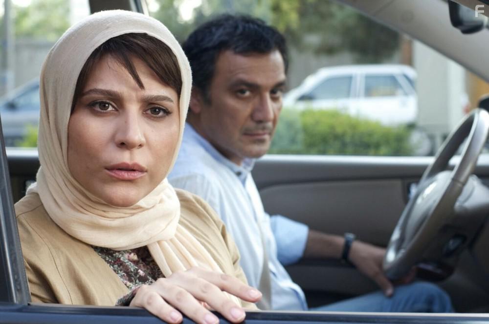 Sahar Dolatshahi and Alireza Aghakhani in Varoonegi (2016)
