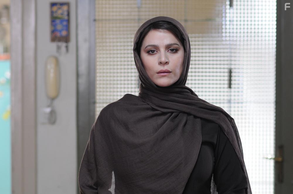 Sahar Dolatshahi in Varoonegi (2016)