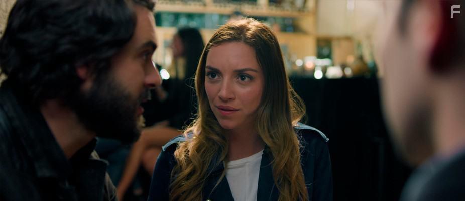 Regina Blandn in Mirreyes contra Godinez (2019)