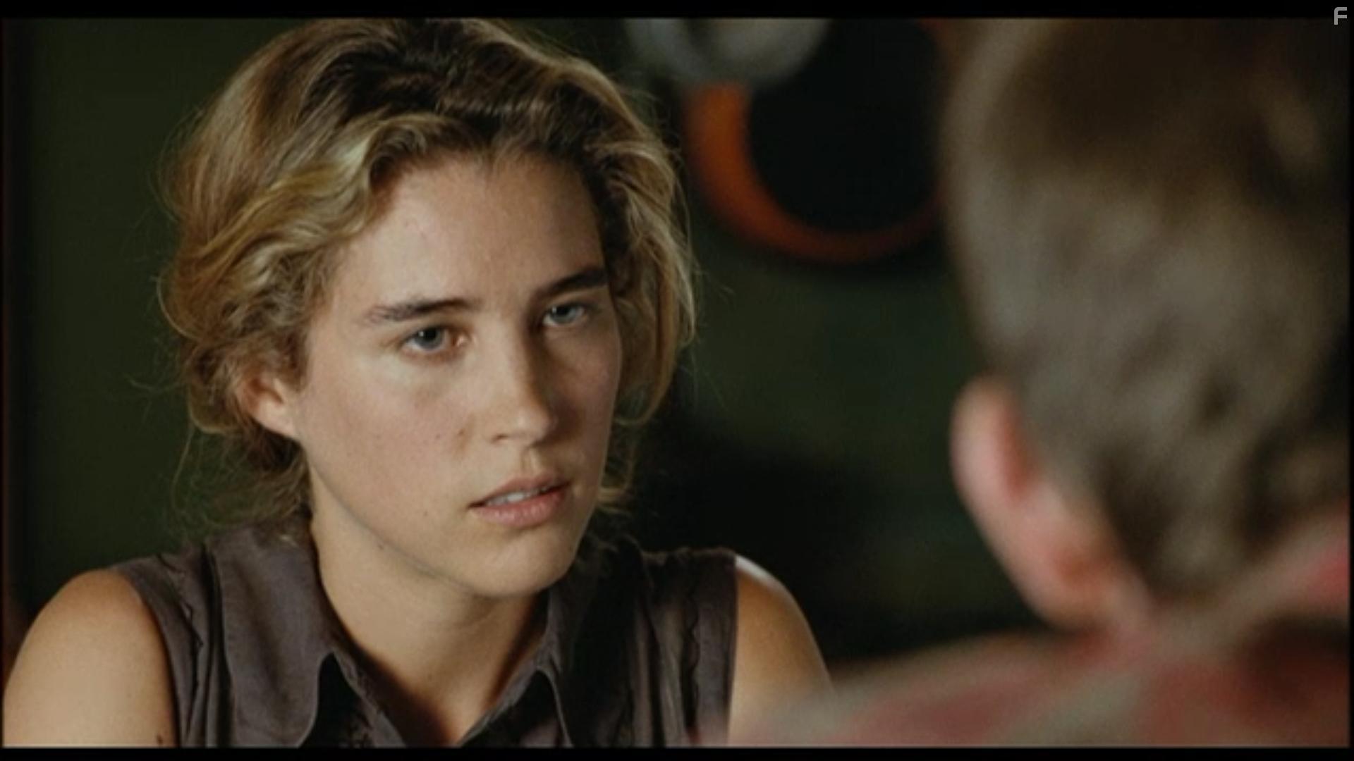 Vahina Giocante in La blonde aux seins nus (2010)