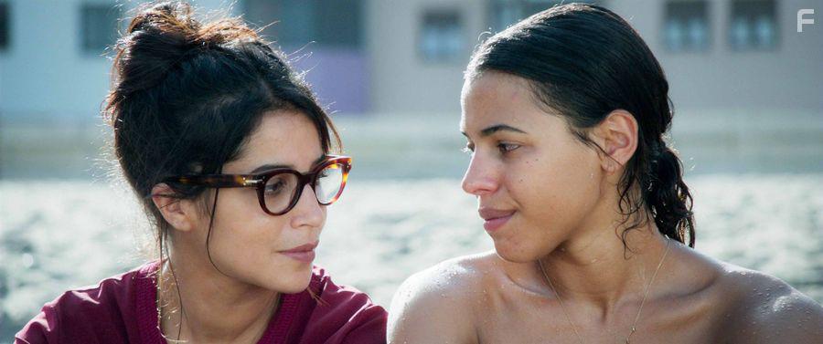 Zita Hanrot and Lela Bekhti in Carnivores (2018)