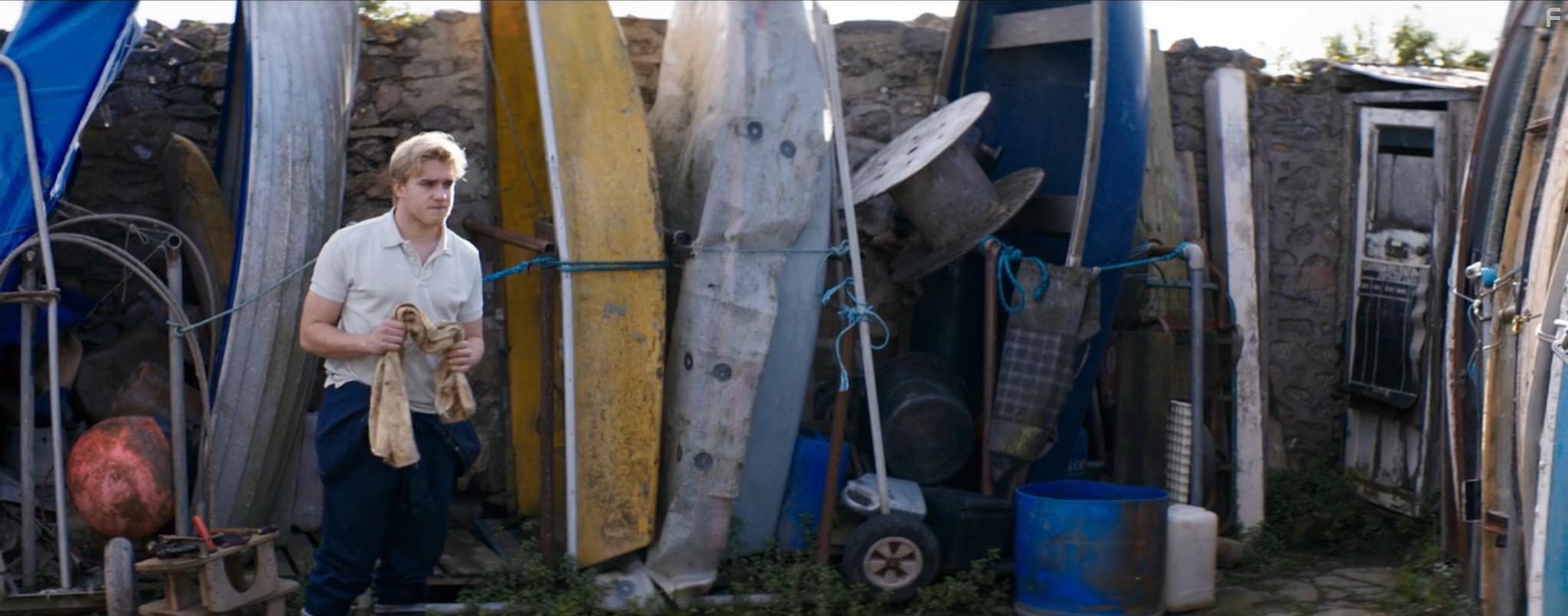 Bobby Lockwood and Rafe Spall in Mum's List (2016)