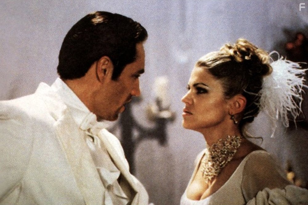 Kam Heskin and Phillip MacKenzie in Блэкджек (1998)