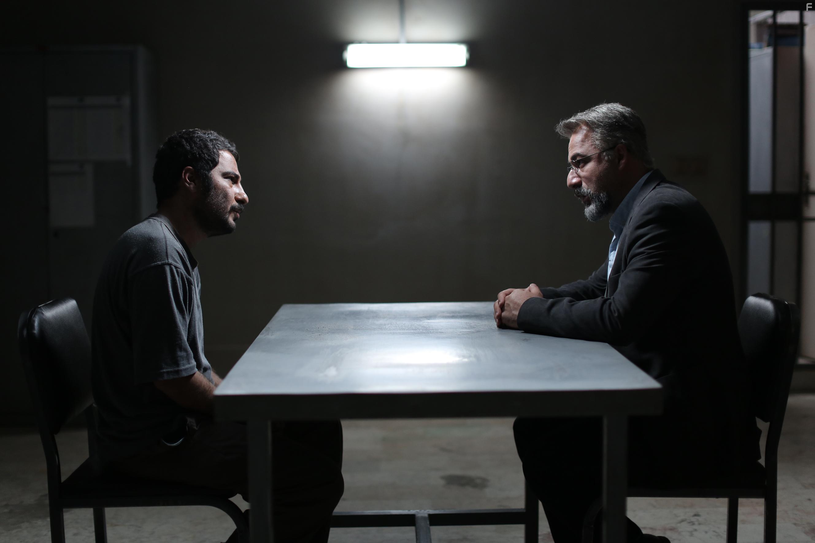 Amir Aghaee and Navid Mohammadzadeh in No Date, No Sign (2017)