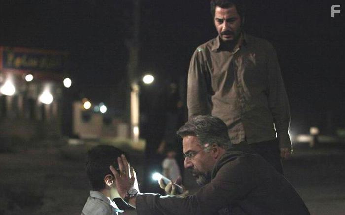 Amir Aghaee and Navid Mohammadzadeh in No Date, No Sign (2017)