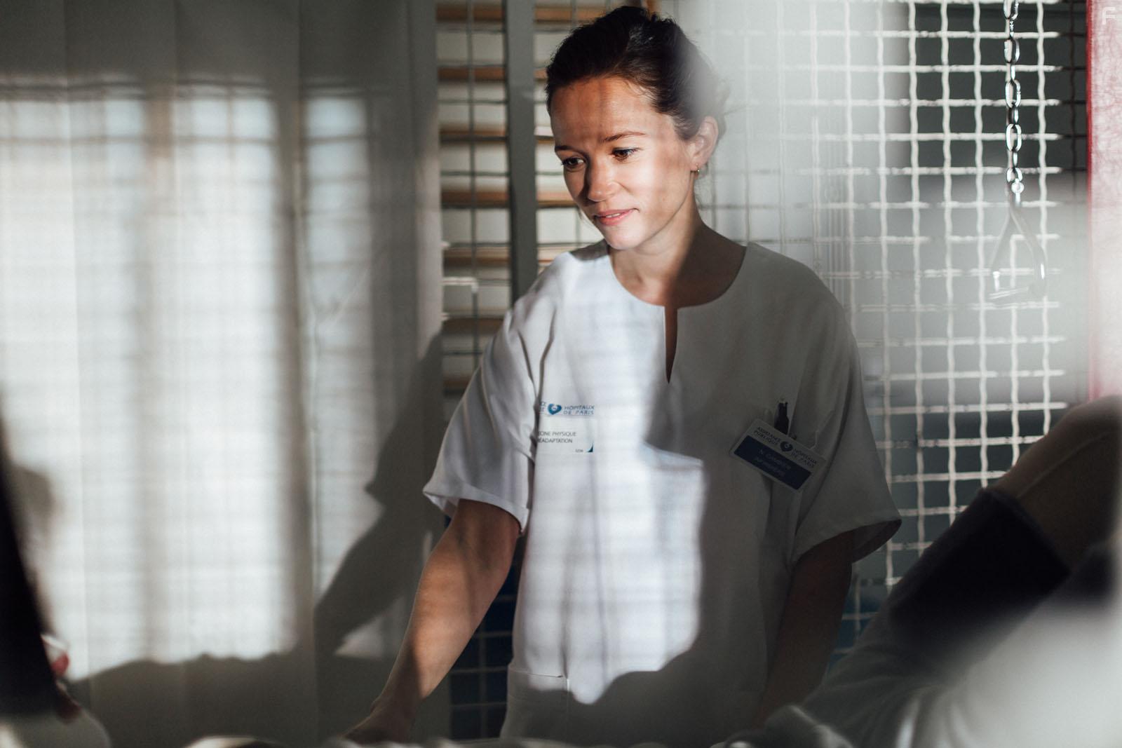 Chlo Stefani in Sauver ou prir (2018)