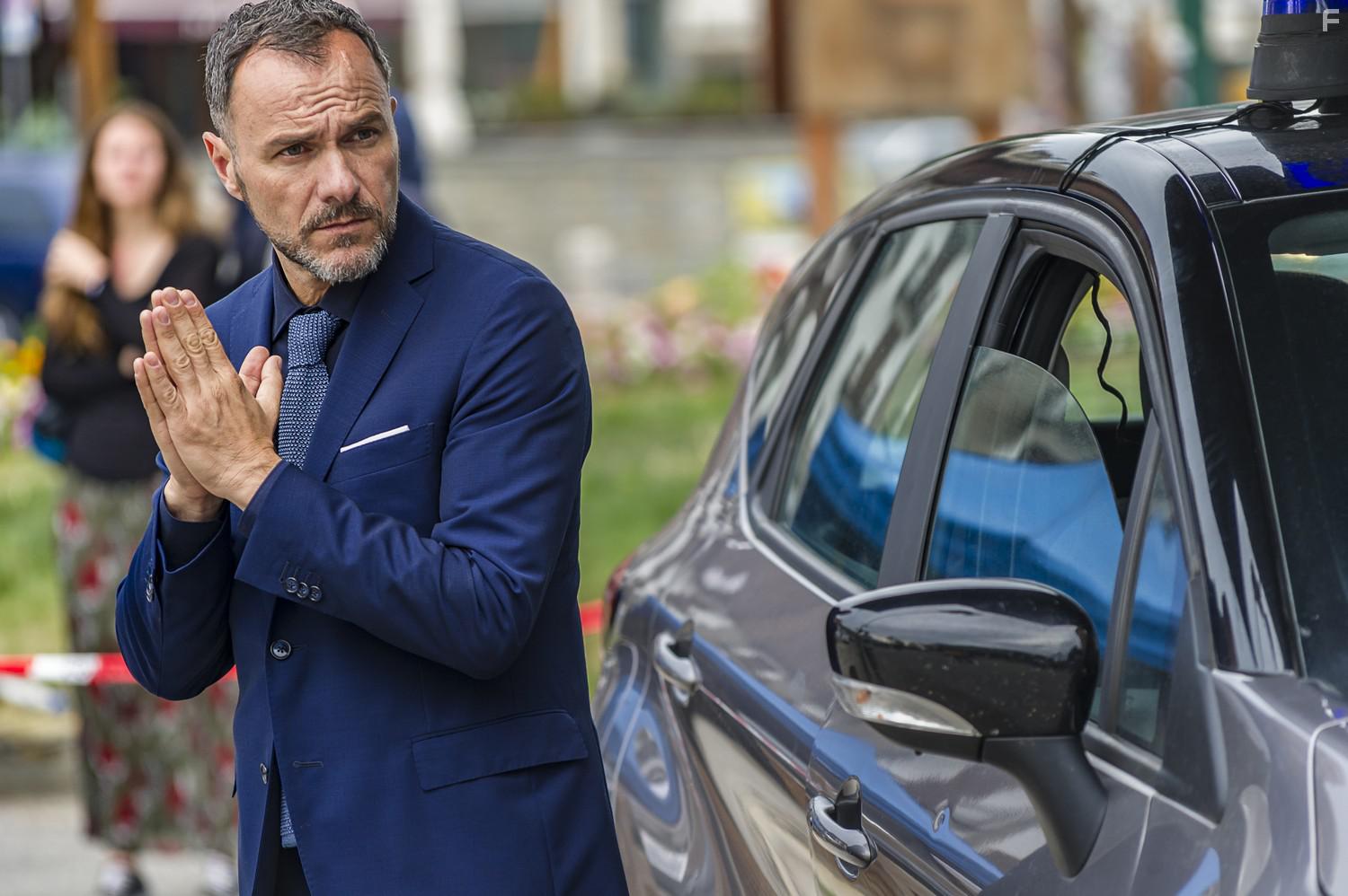 Massimiliano Gallo in Una vita spericolata (2018)