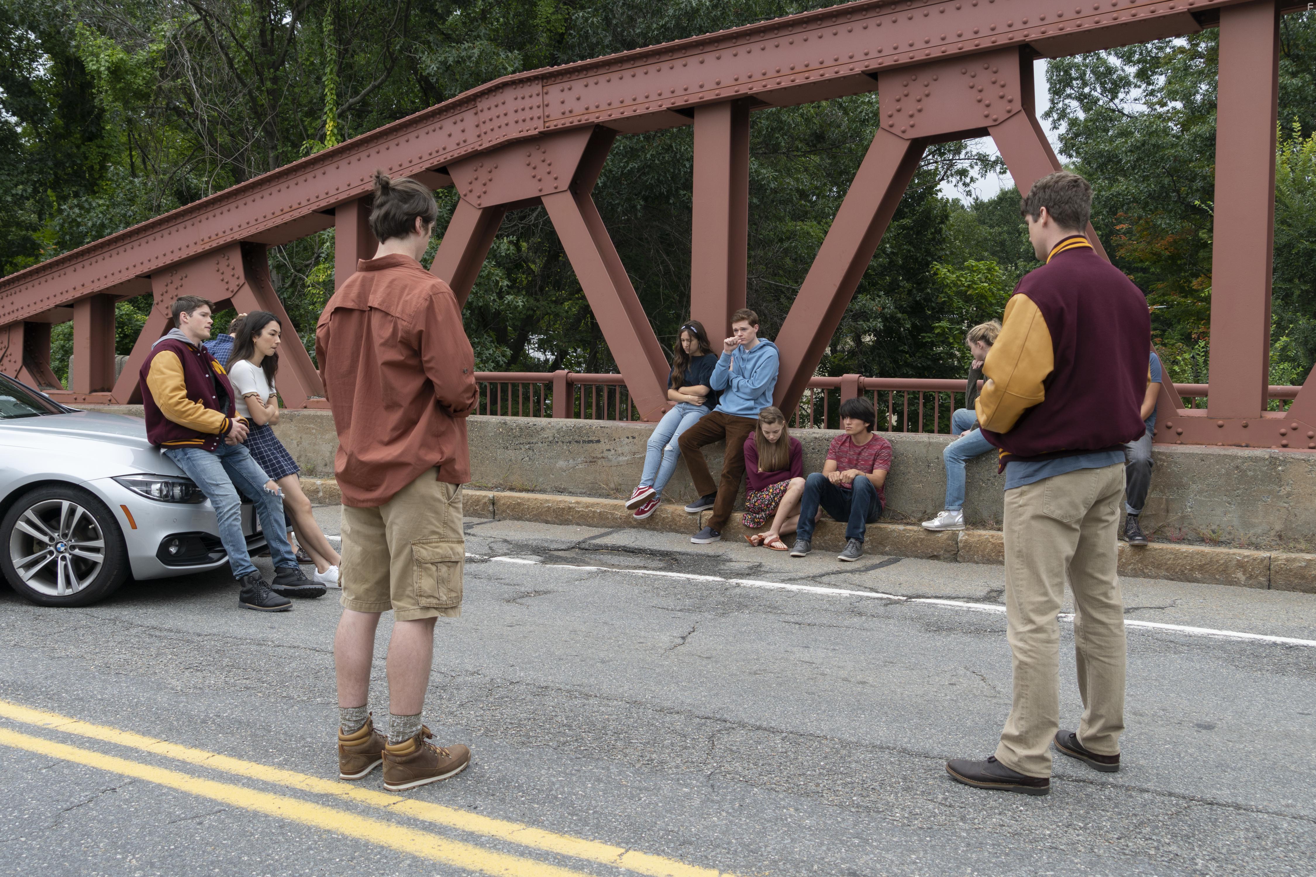 Jack Mulhern, Kathryn Newton, Jos Julin, Sean Berdy, Gideon Adlon, Alex MacNicoll, Natasha Liu Bordizzo, and Kristine Froseth in The Society (2019)