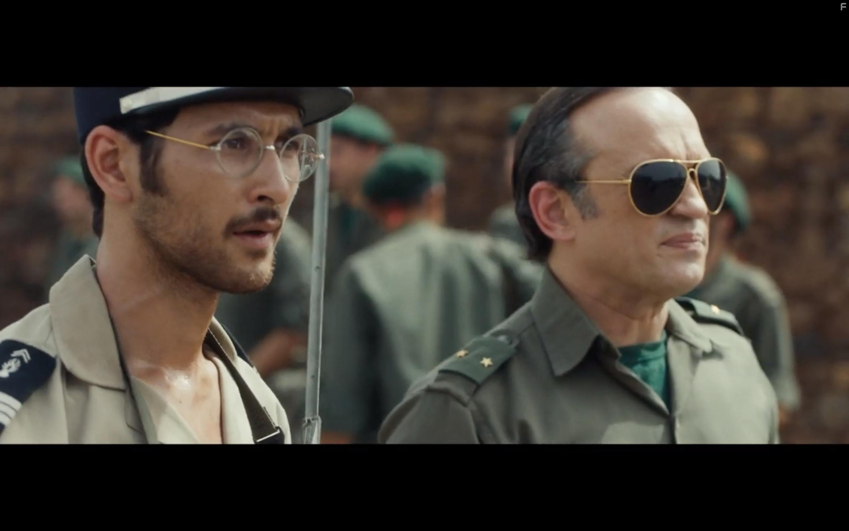 Vincent Perez and Nabil Azoufi in L'intervention (2019)