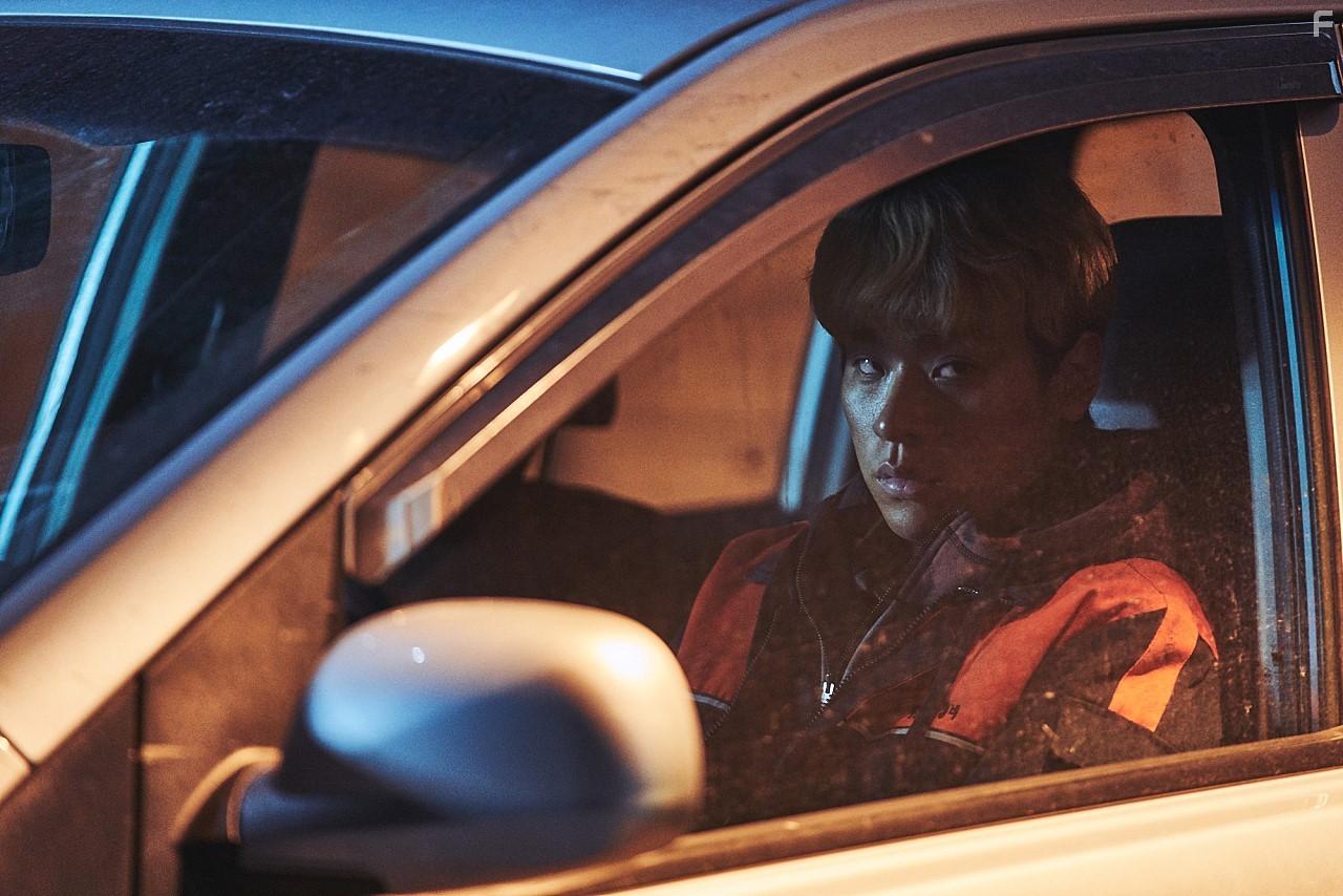 Jung-min Park in Svaha: The Sixth Finger (2019)