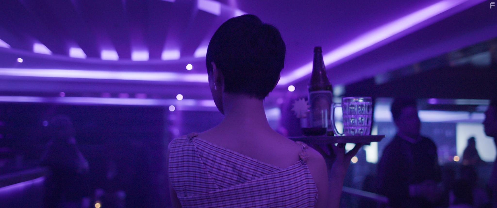 Xun Zhou in Hema Hema: Sing Me a Song While I Wait (2016)