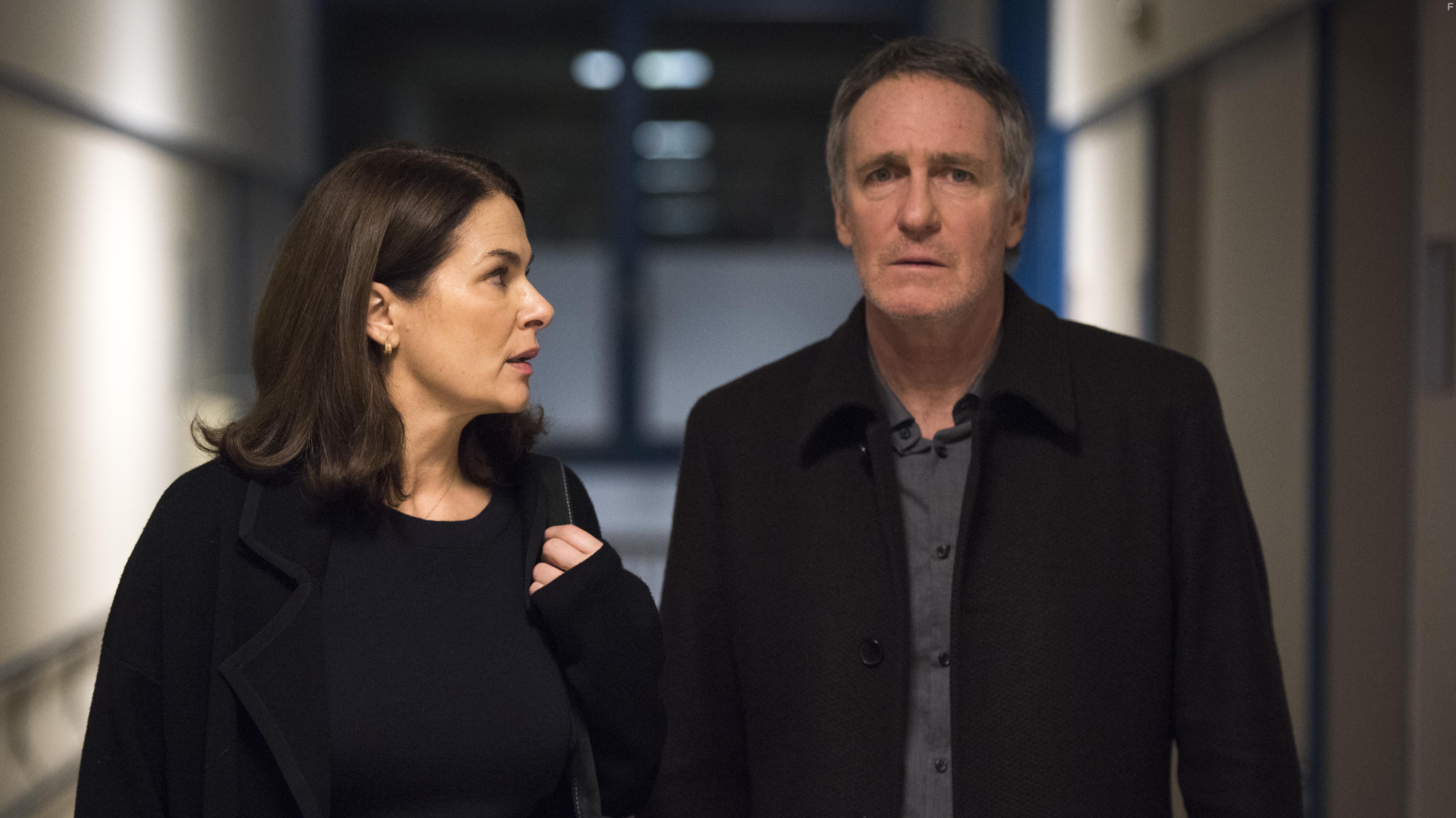 Barbara Auer and August Zirner in Was uns nicht umbringt (2018)