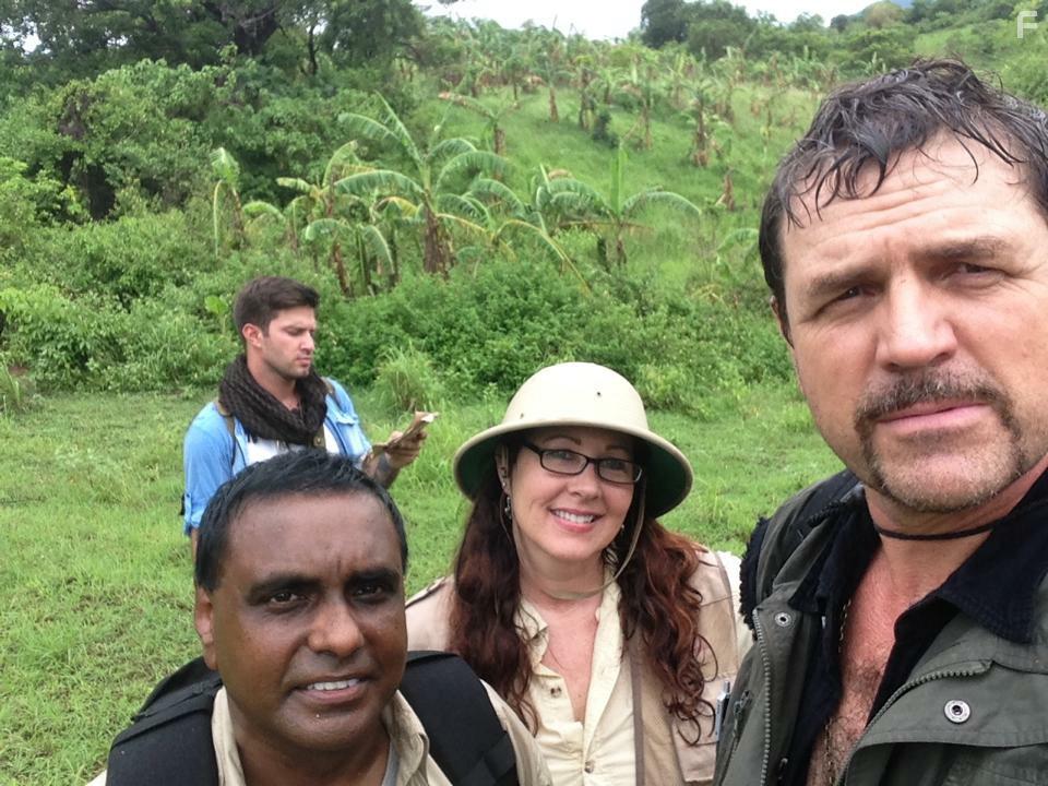 Suzanne Sumner Ferry, Omar Hansen, Jonathan Rosenthal, and Paul Katona in Treasure Hunters (2017)