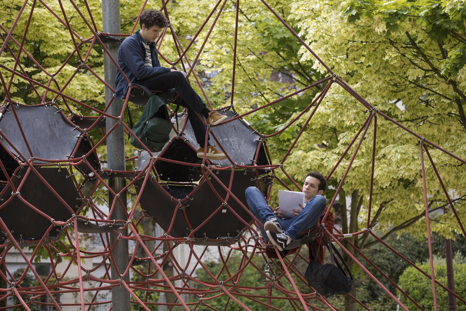 Vincent Lacoste and William Lebghil in Premire anne (2018)