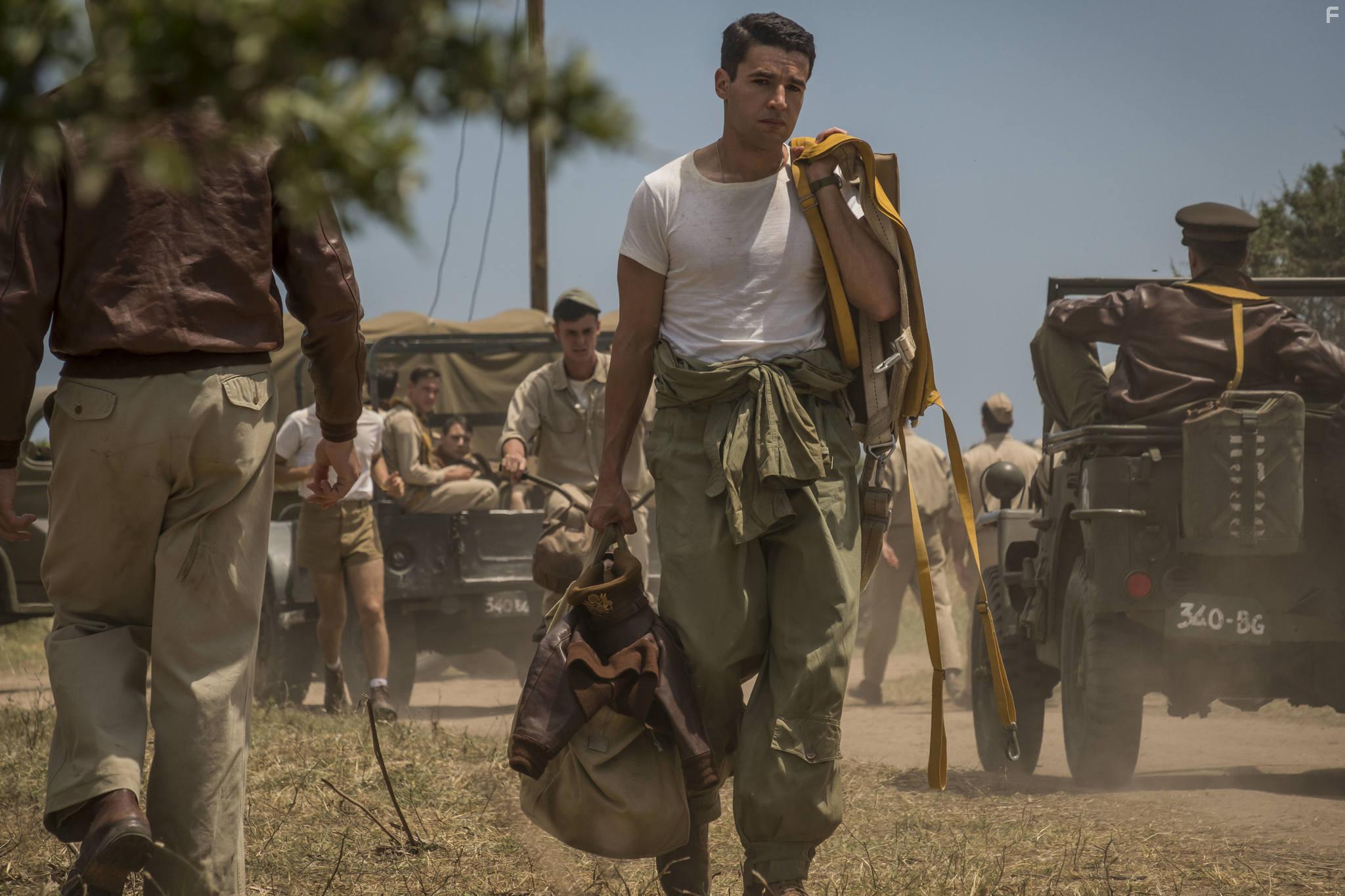 Christopher Abbott in Catch-22 (2019)