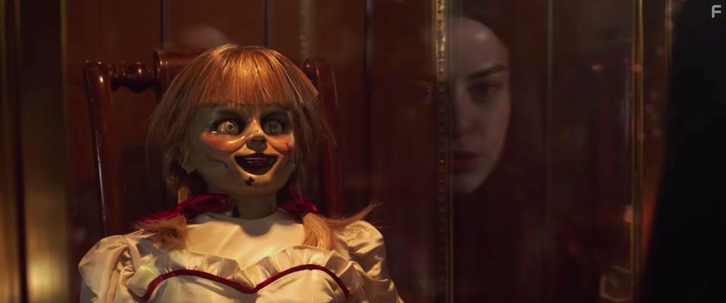 Katie Sarife in Annabelle Comes Home (2019)