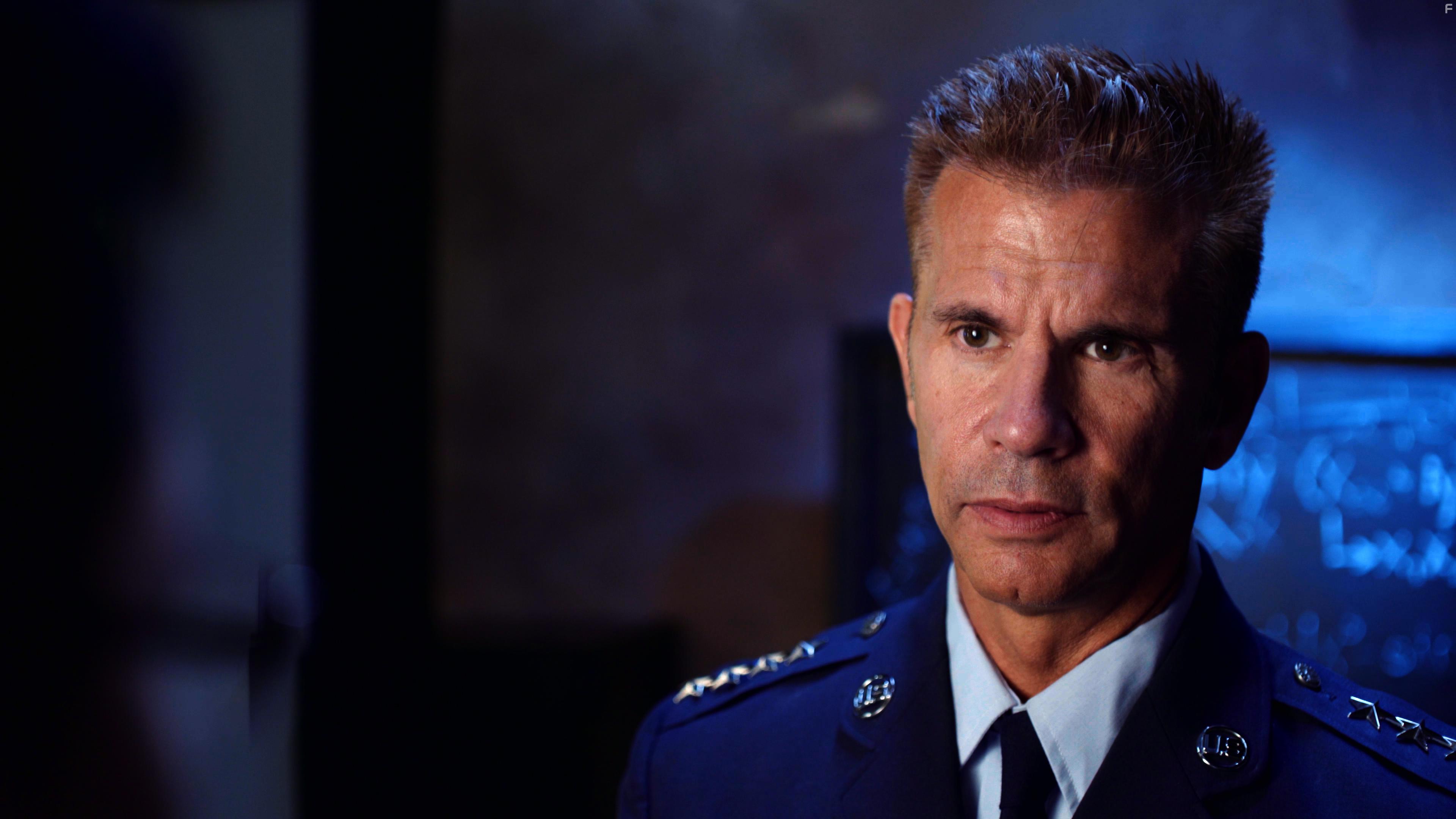 Lorenzo Lamas in Unwritten (2018)