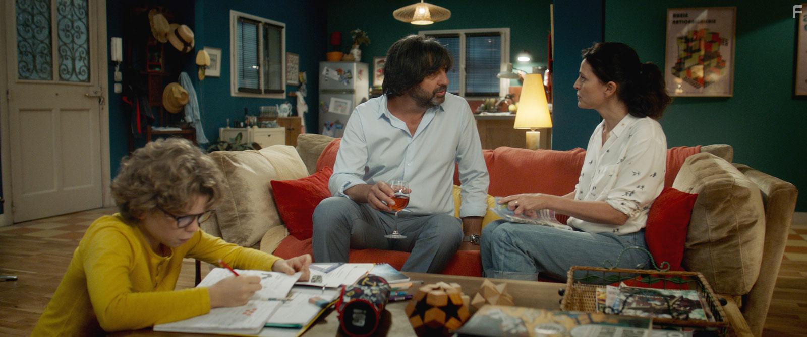 Anne Charrier, Kad Merad, and Lopold Moati in Just a Gigolo (2019)