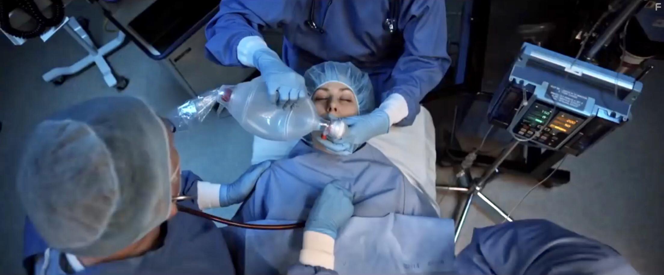 Amanda Crew in Isabelle (2018)