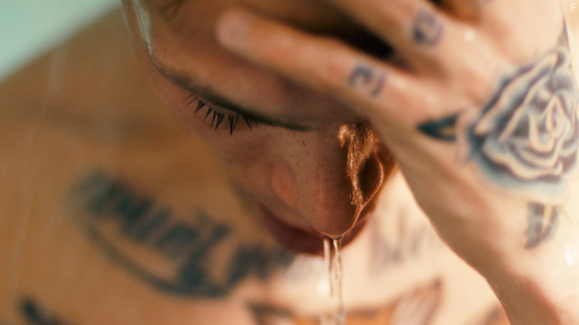 Kvin Azas in Compte tes blessures (2016)