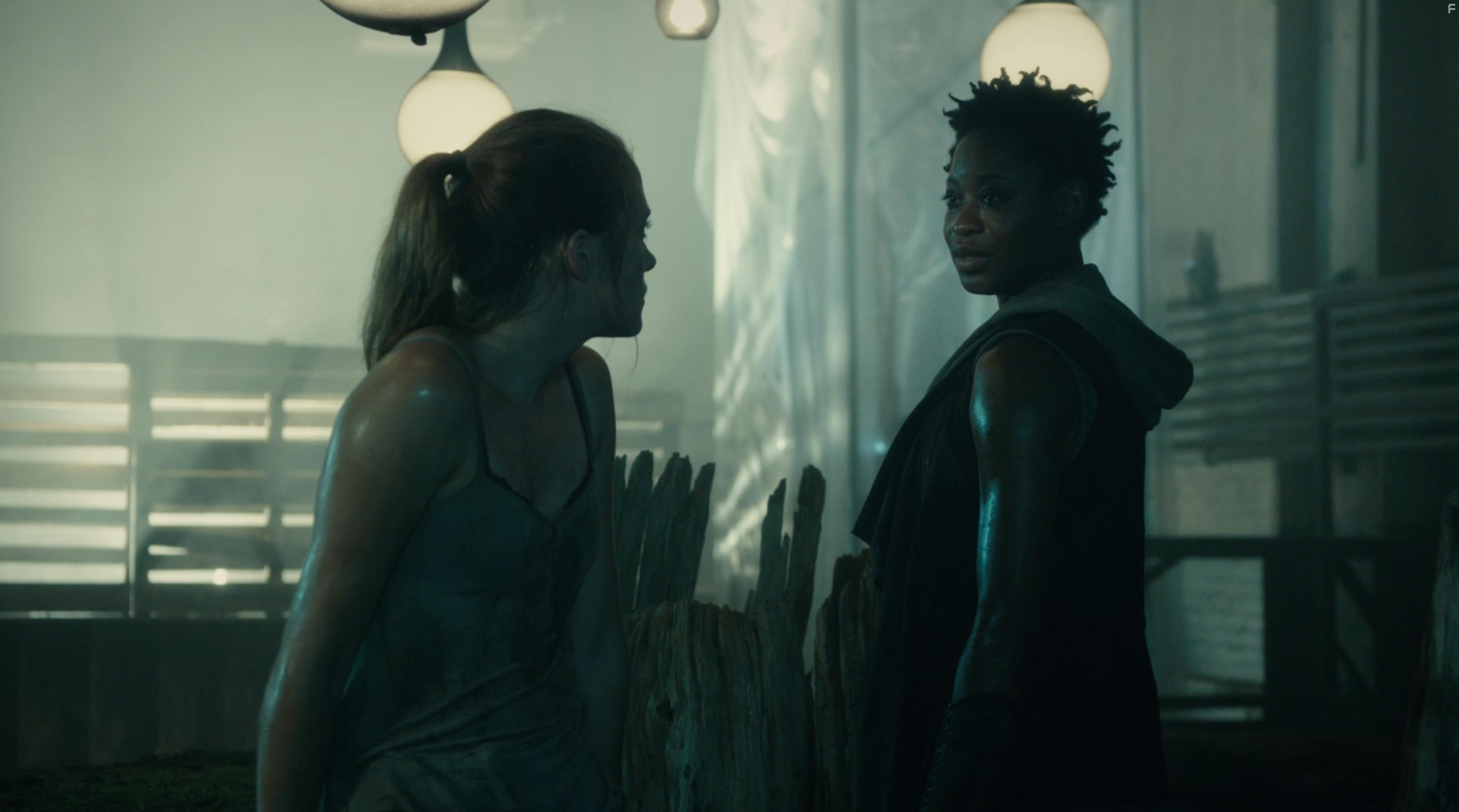 Olunike Adeliyi and Bea Santos in Darken (2017)