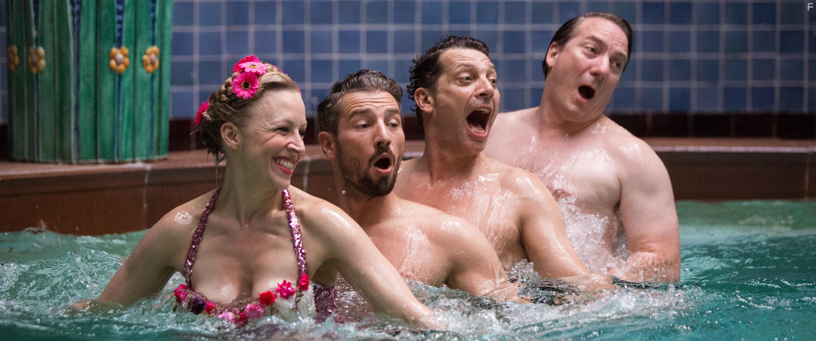 Gregor Blob, Nina Proll, Robert Palfrader, and Murathan Muslu in Anna Fucking Molnar (2017)